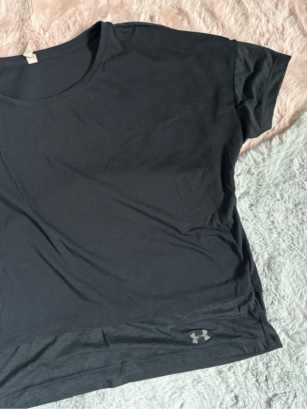 Under armour heat gear black short sleeve active top